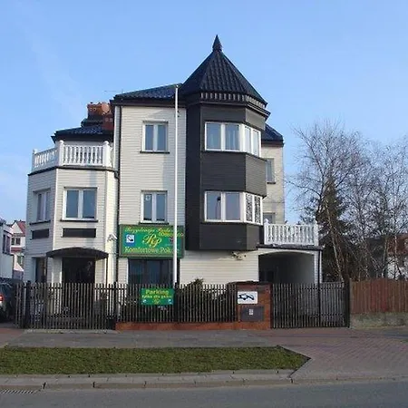 Rezydencja Parkowa 게스트하우스 3*